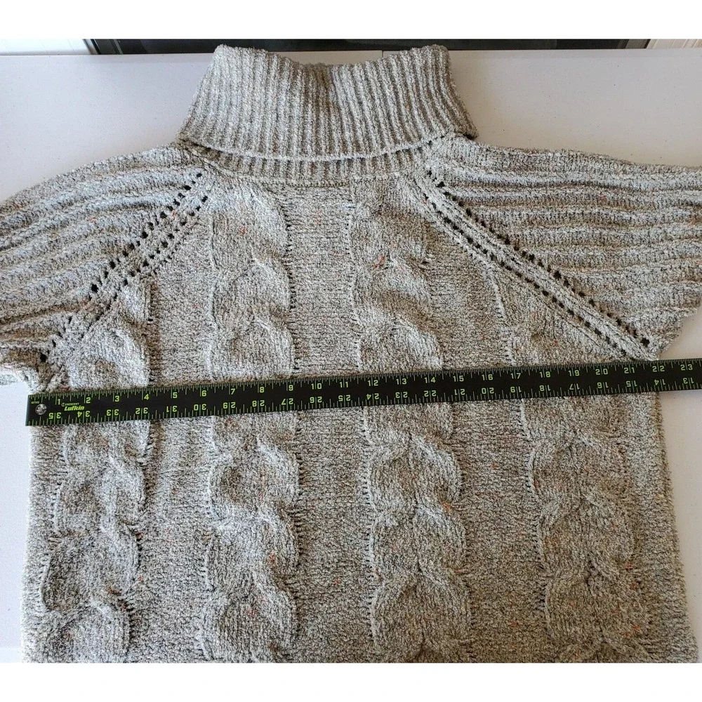 Moon & Madison Turtleneck Sweater Womens Small Green‎ Cable Knit Long Sleeve
